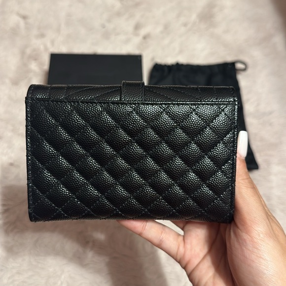 Authentic Saint Laurent Envelope Small YSL Flap Wallet in Grained Leather - Picture 3 of 9